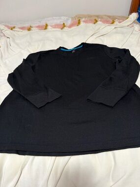 Icebreaker Black Long Sleeve Merino Crew with Blue Trim Men’s XL